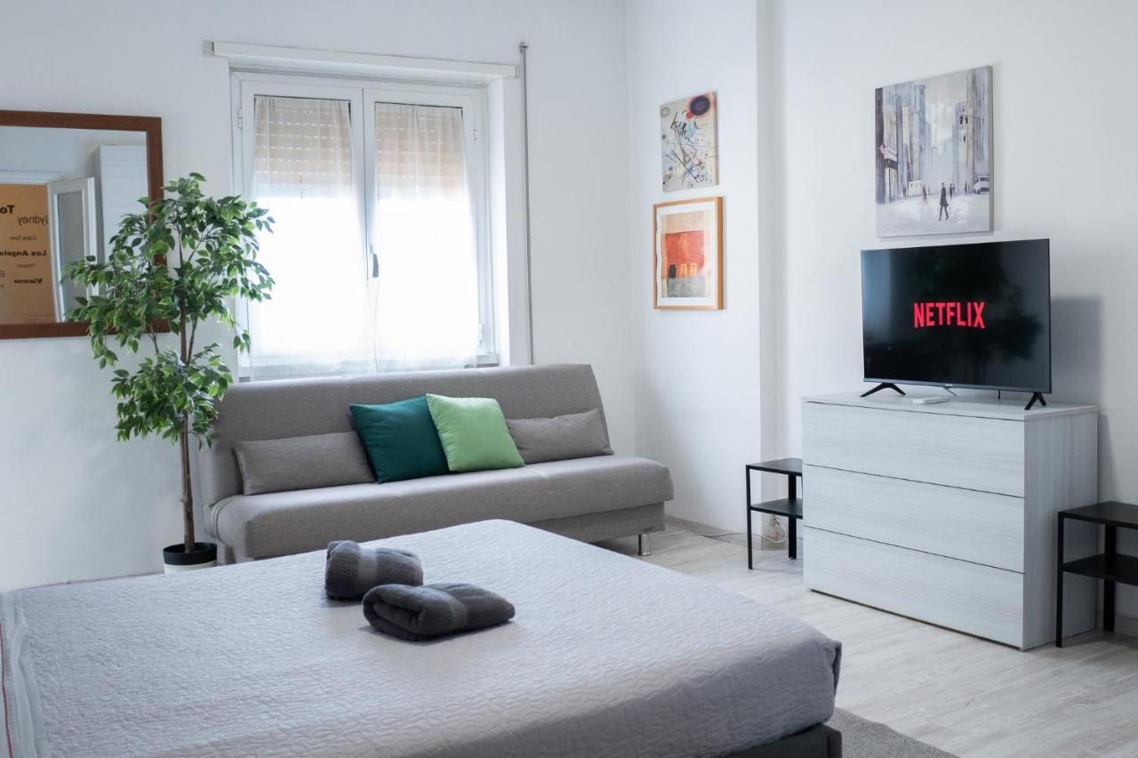 Nonna Pina Guest House Moderno Appartamento Vicino Metro AWifi,Netflix Roma Exterior foto